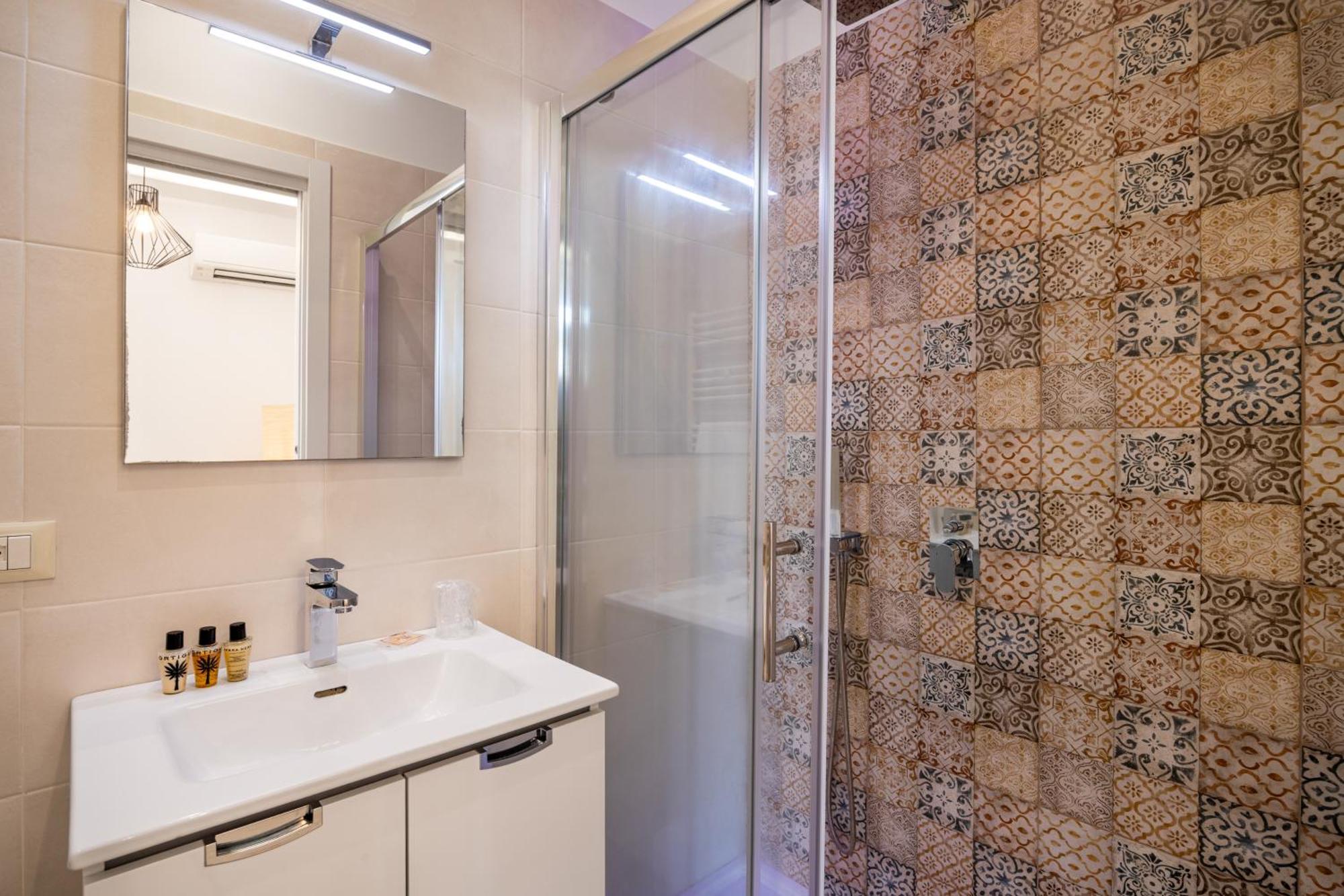 Sister'S Suite Apartment Палермо Екстериор снимка
